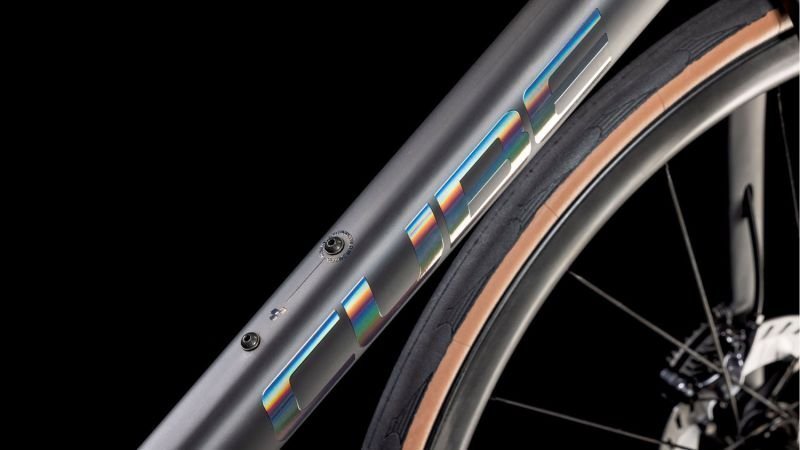 Cube Attain C:62 SLT carbon´n´rainbow – Bild 3