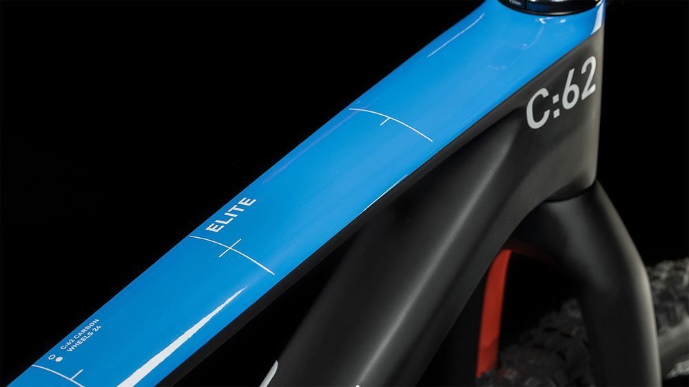 Cube Elite 240 C:62 Pro carbon´n´blue´n´red – Bild 2